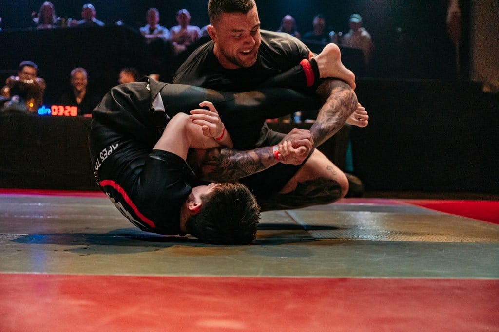 A Silverback athlete competing in a NoGi grappling match